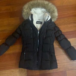 Steve Madden junior size Med (10/12) black jacket. Hood with fur trim. Fur lined